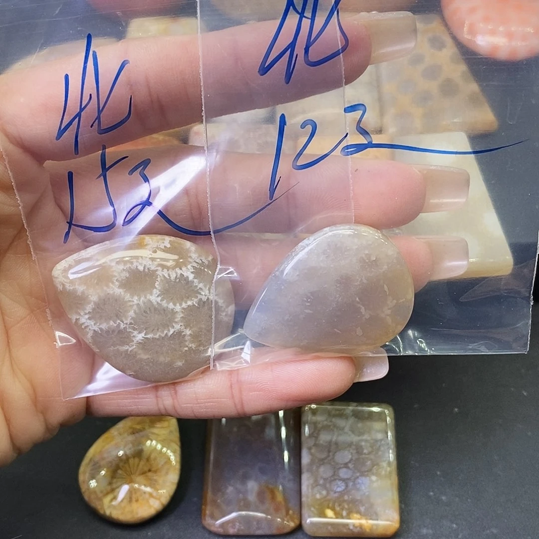 硅化玉颈饰合金北*魚