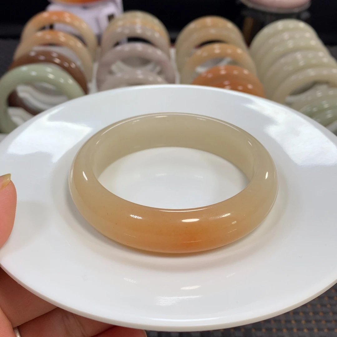 石英质玉（佘太翠）未镶嵌手镯63糖镯5号