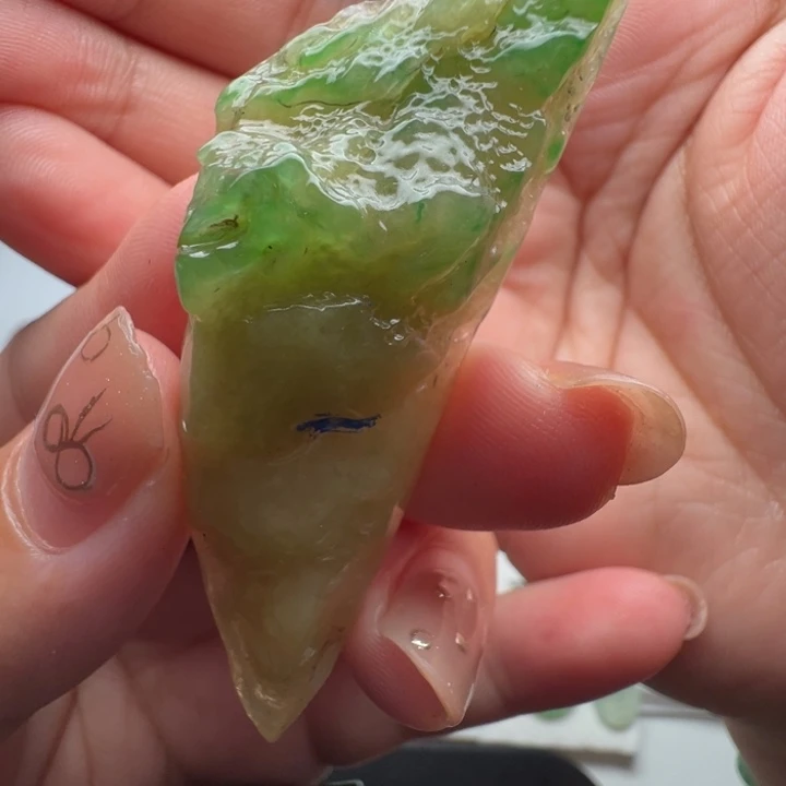 定制翡翠未镶嵌包抛光