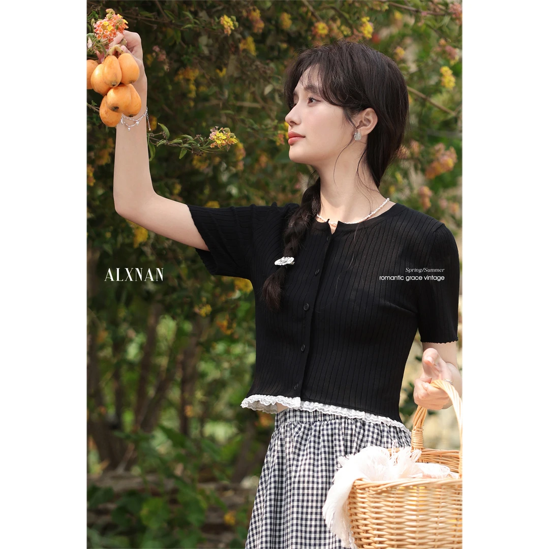 【粉丝福利】鹿向南「悠然格调」黑针织衫女夏新款短袖T恤上衣L55238