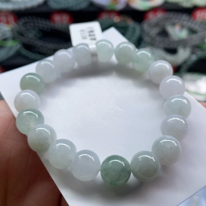 翡翠手链未镶嵌卡10有小纹