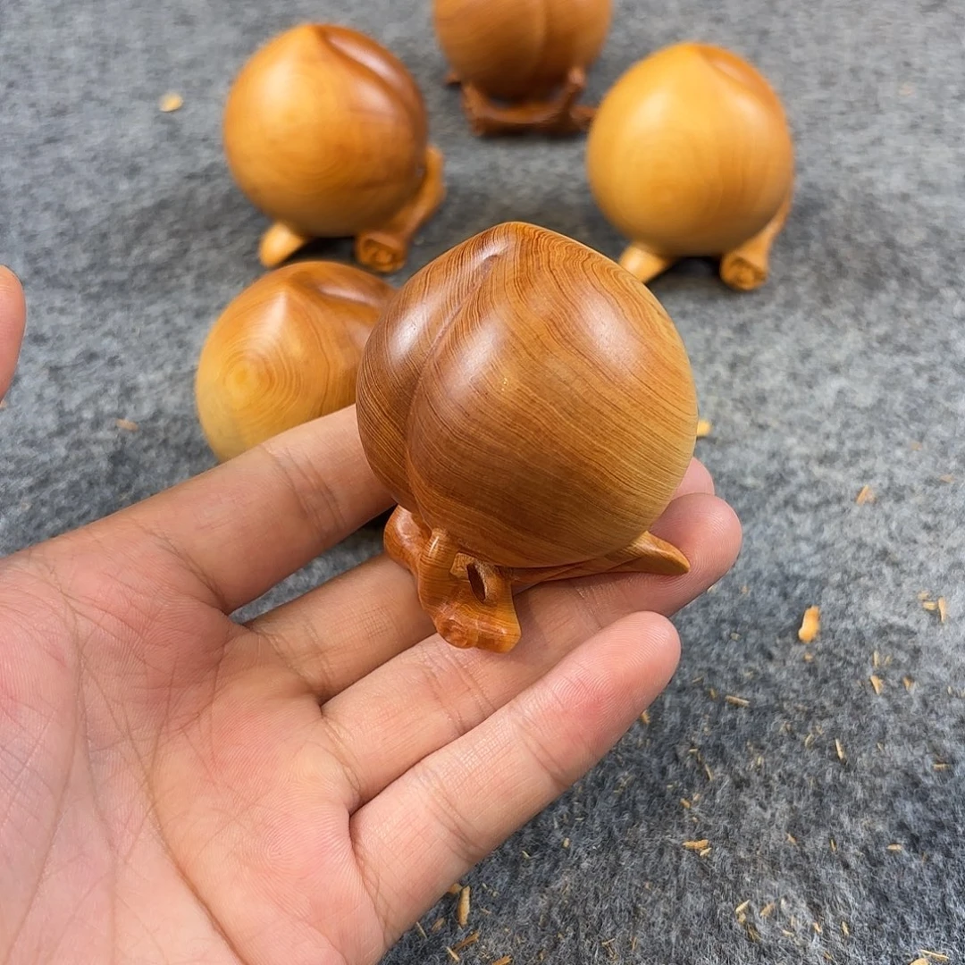 崖柏太行崖柏把件黄粉骨把件