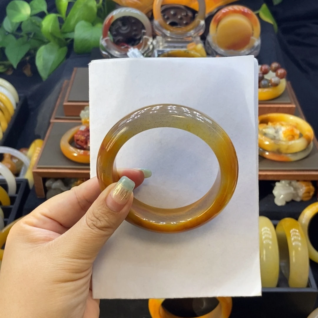 丹***石英质玉（黄龙玉）未镶嵌手镯H