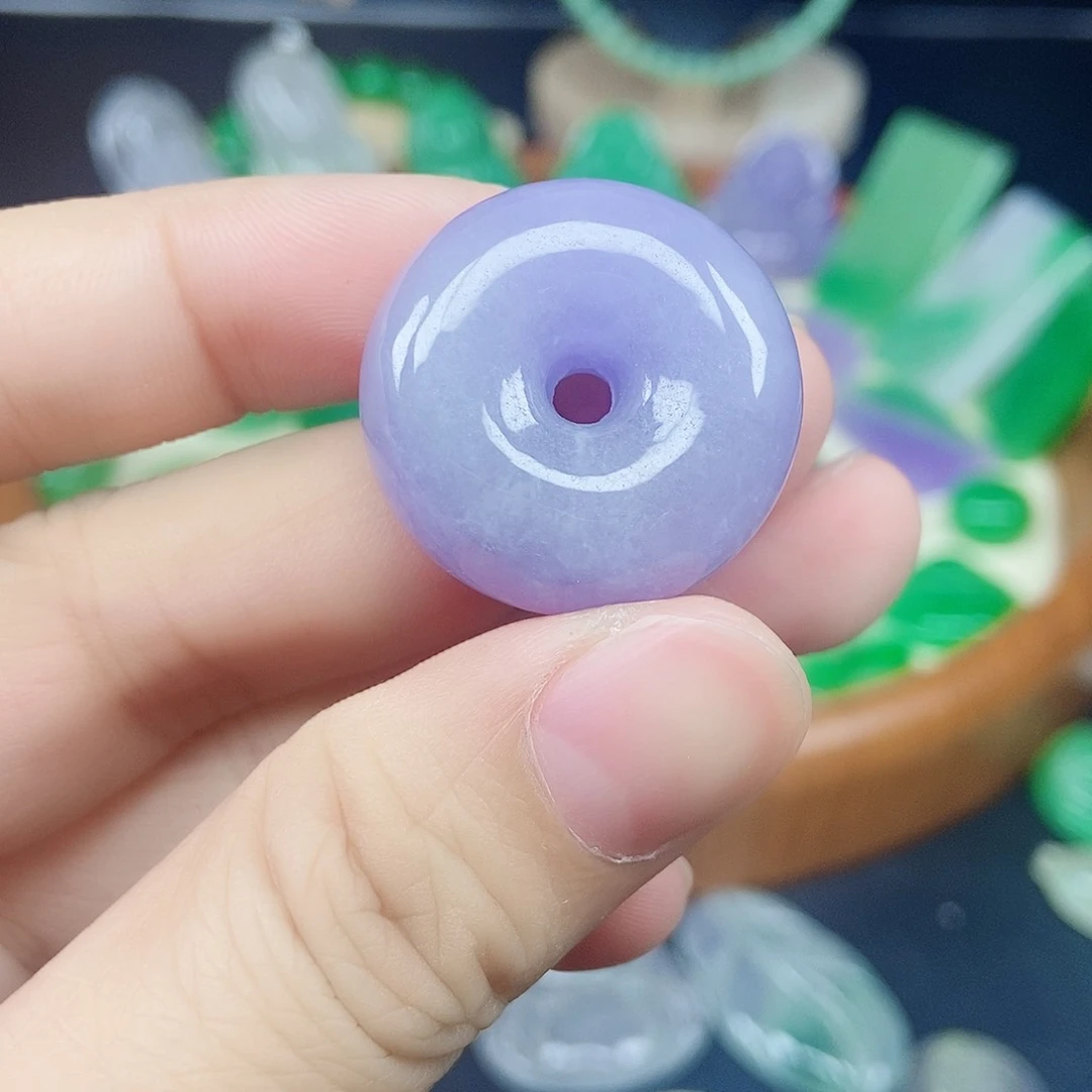 翡翠未镶嵌颈饰面包扣