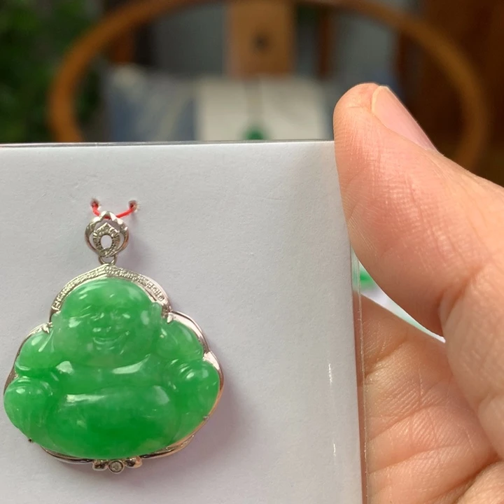 翡翠18K金镶嵌颈饰翡翠吊坠