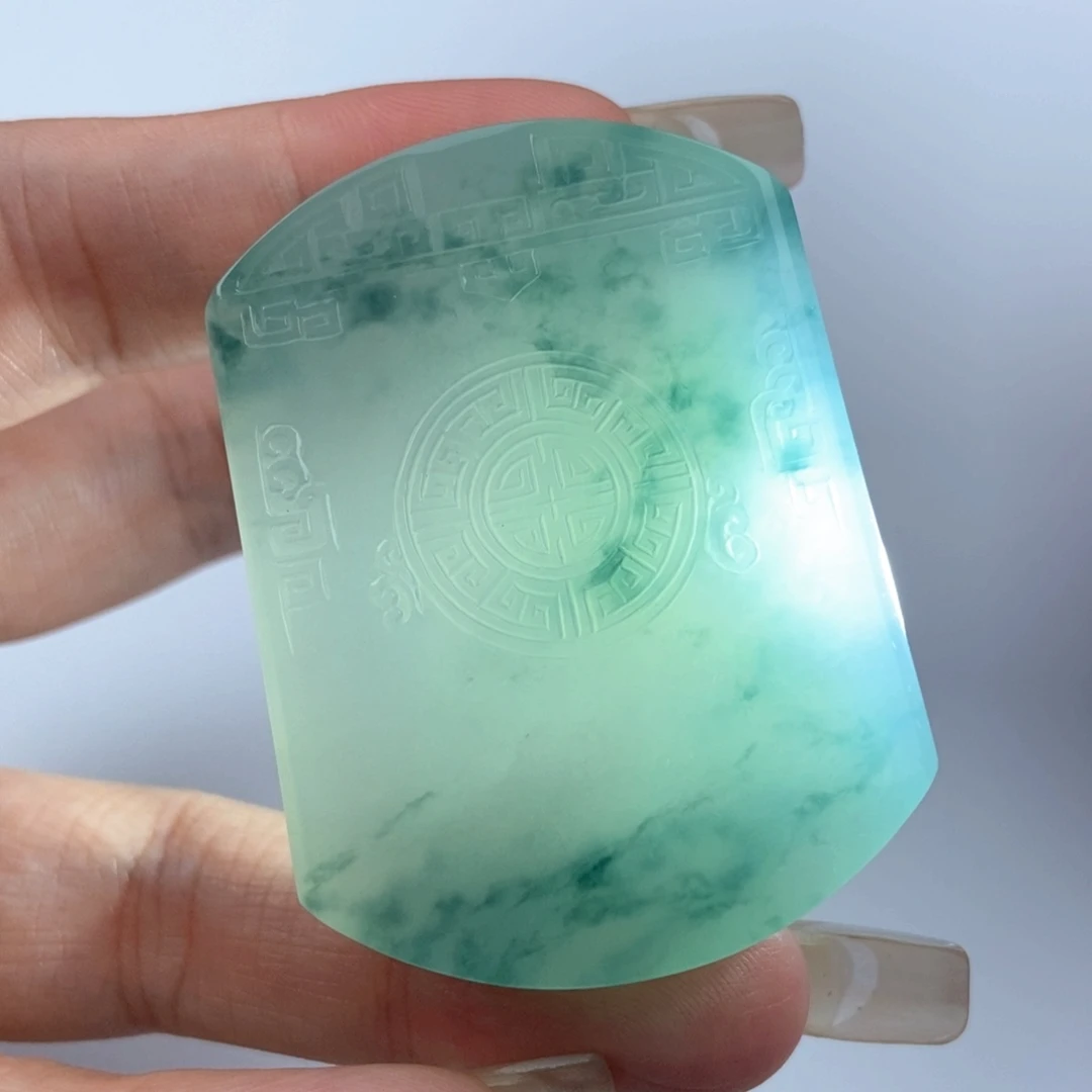 翡翠颈饰未镶嵌平安牌