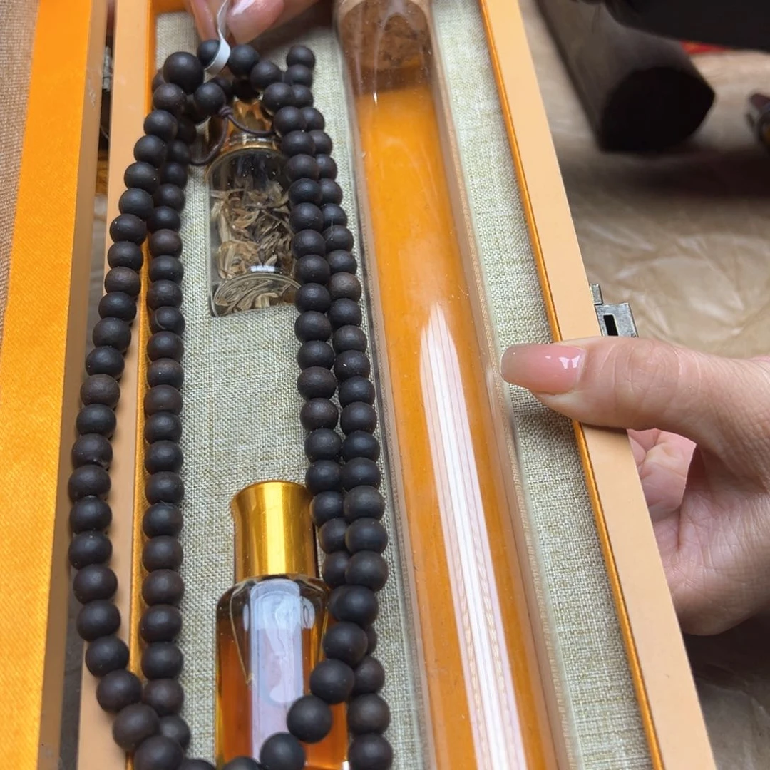 大叶紫檀（黑酸枝木类）