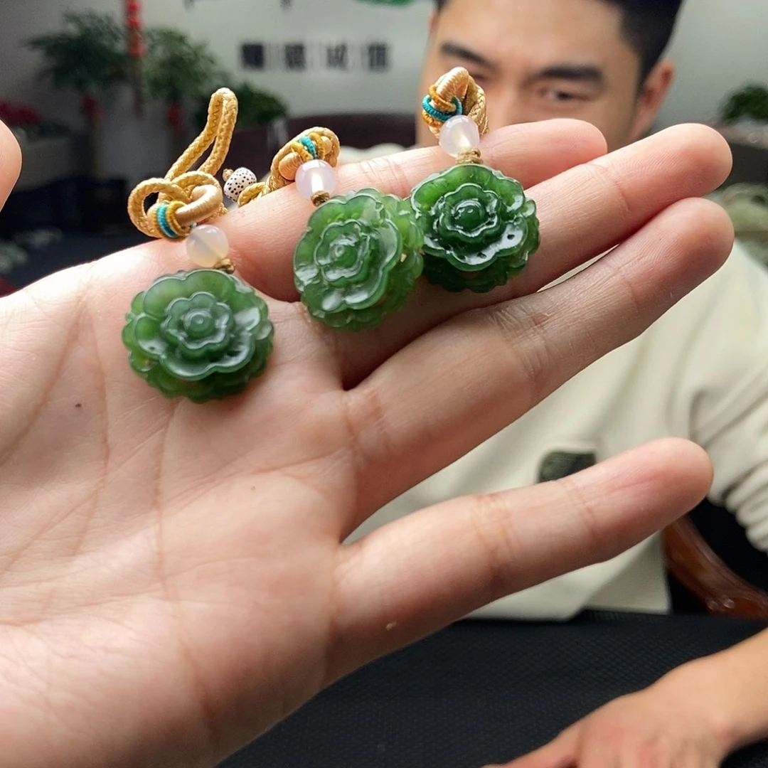 和田玉颜色多样性发拍一发一未镶嵌