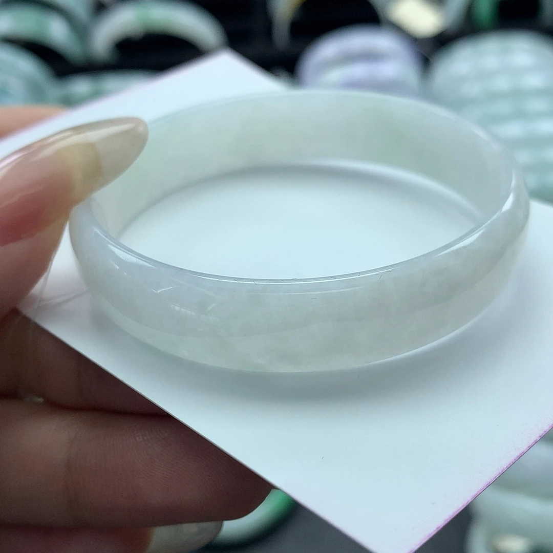 未镶嵌手镯翡翠公主