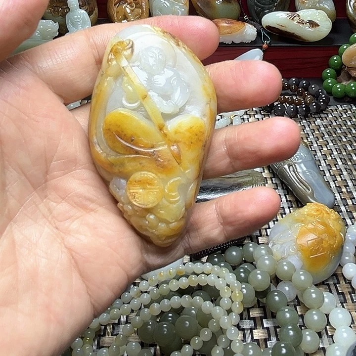 浪***枫未镶嵌和田玉把件