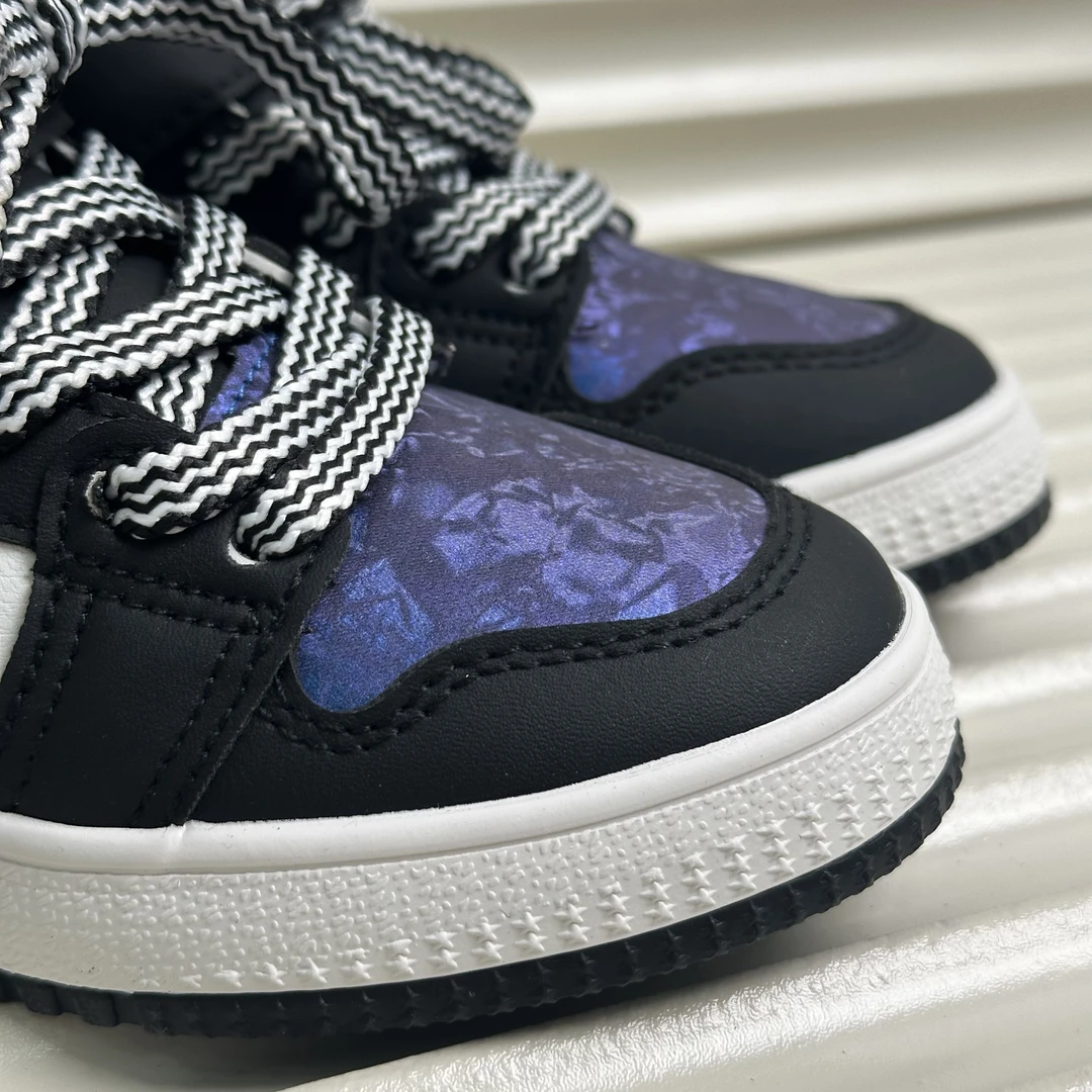 【25-37码】儿童户外时尚百搭休闲潮流运动休闲高帮板鞋   1639