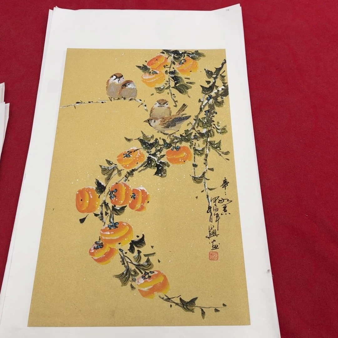 国画花鸟等图案为一体而得