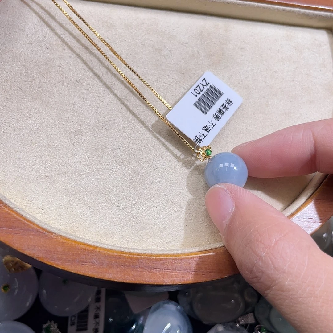 颈饰18K金镶嵌翡翠紫珠