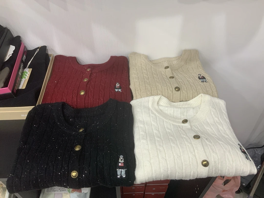 （1004）刺绣复古圆领毛针织衫韩版百搭气质