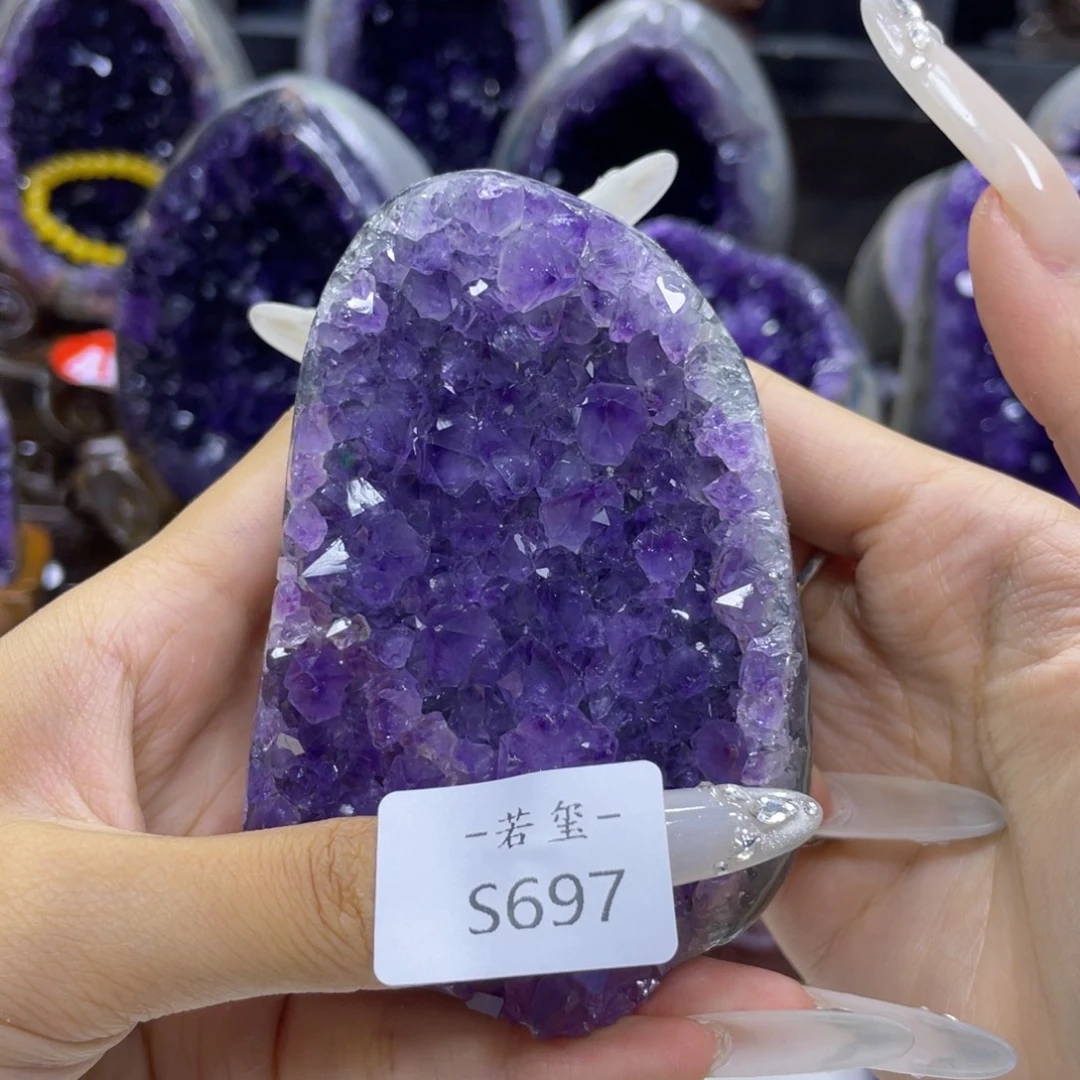 乌拉圭紫水晶摆件S697