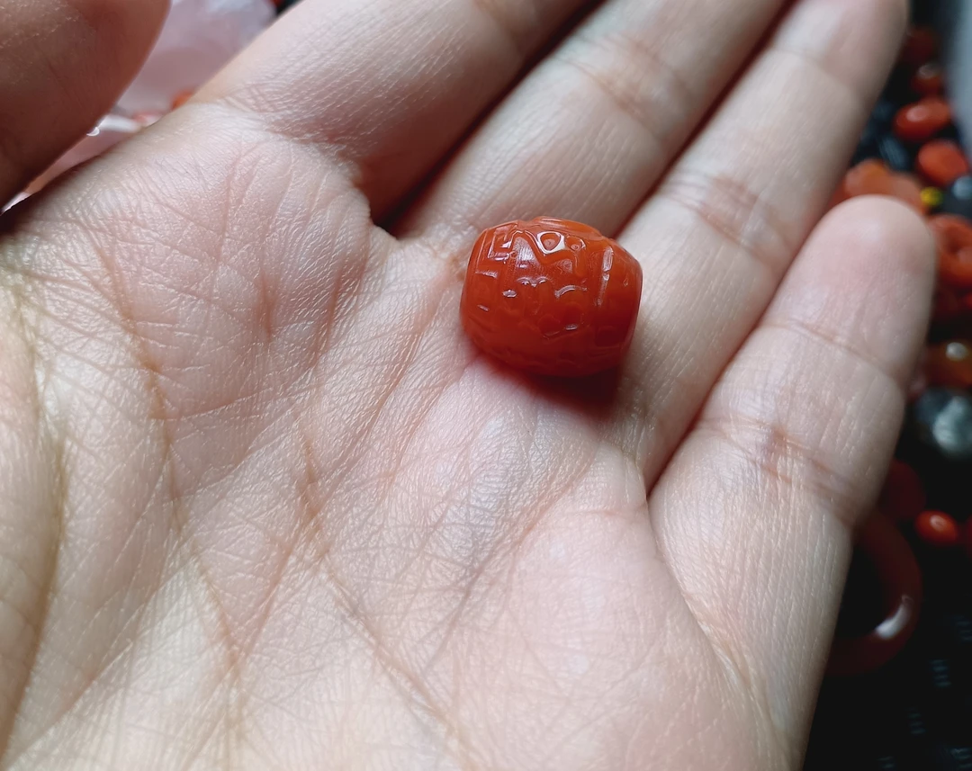 南红玛瑙柿子红六字真言