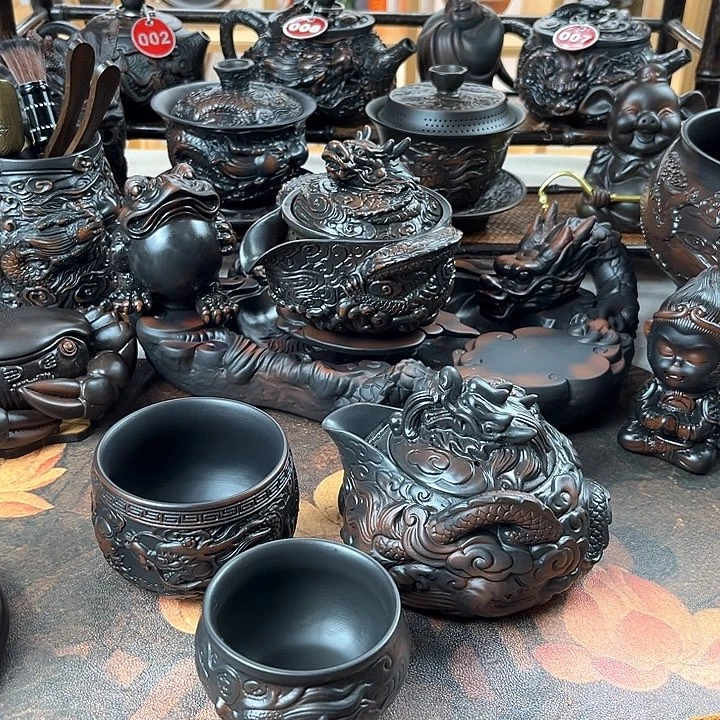 壶山*人云南建水紫陶壶