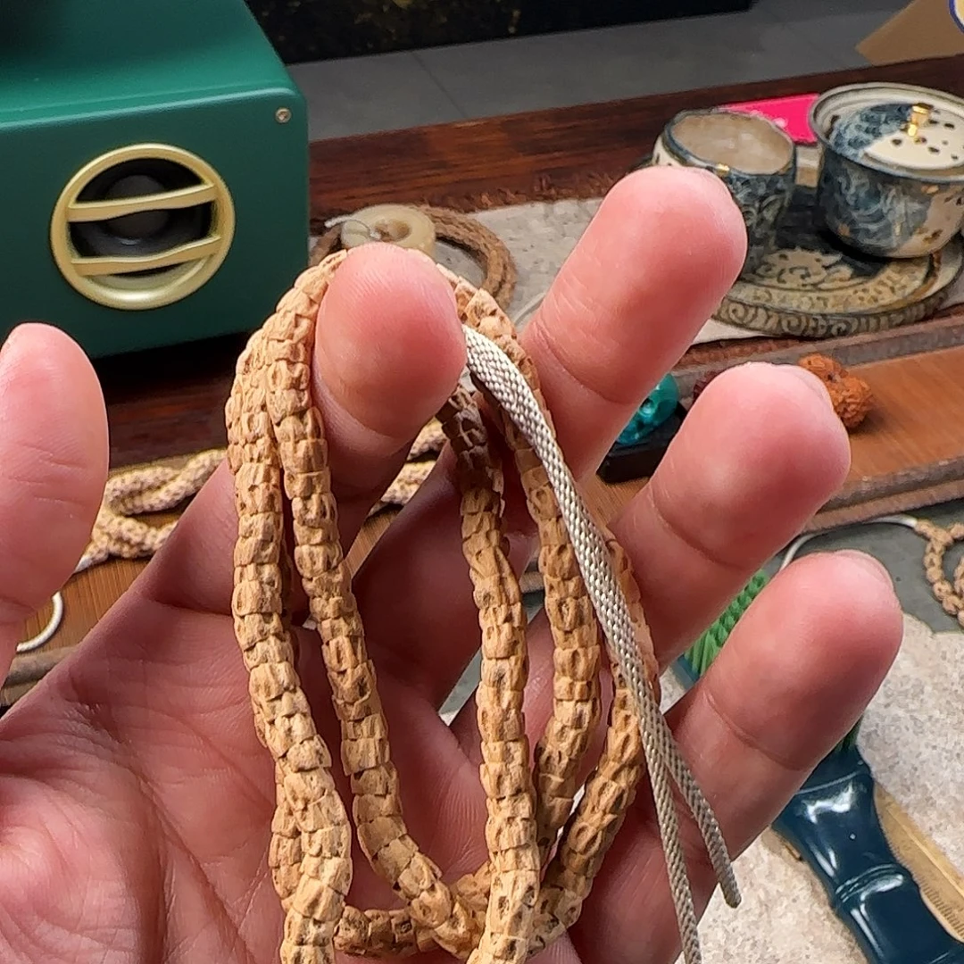 空***白吊坠柏香籽/百香籽S响尾蛇大肠