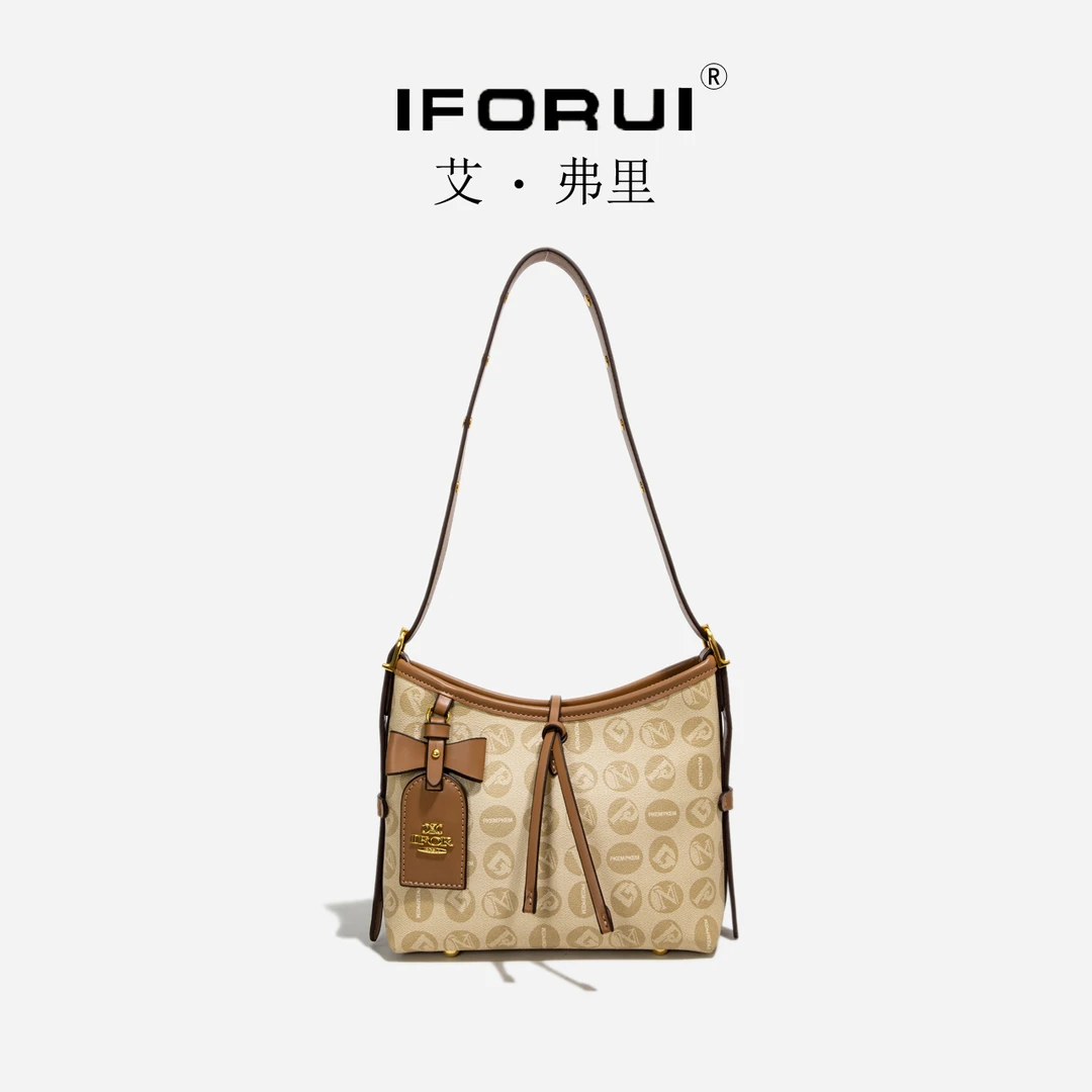 IFORUI/艾·弗里时尚小众轻奢印花腋下单肩包休闲百搭通勤斜挎包女