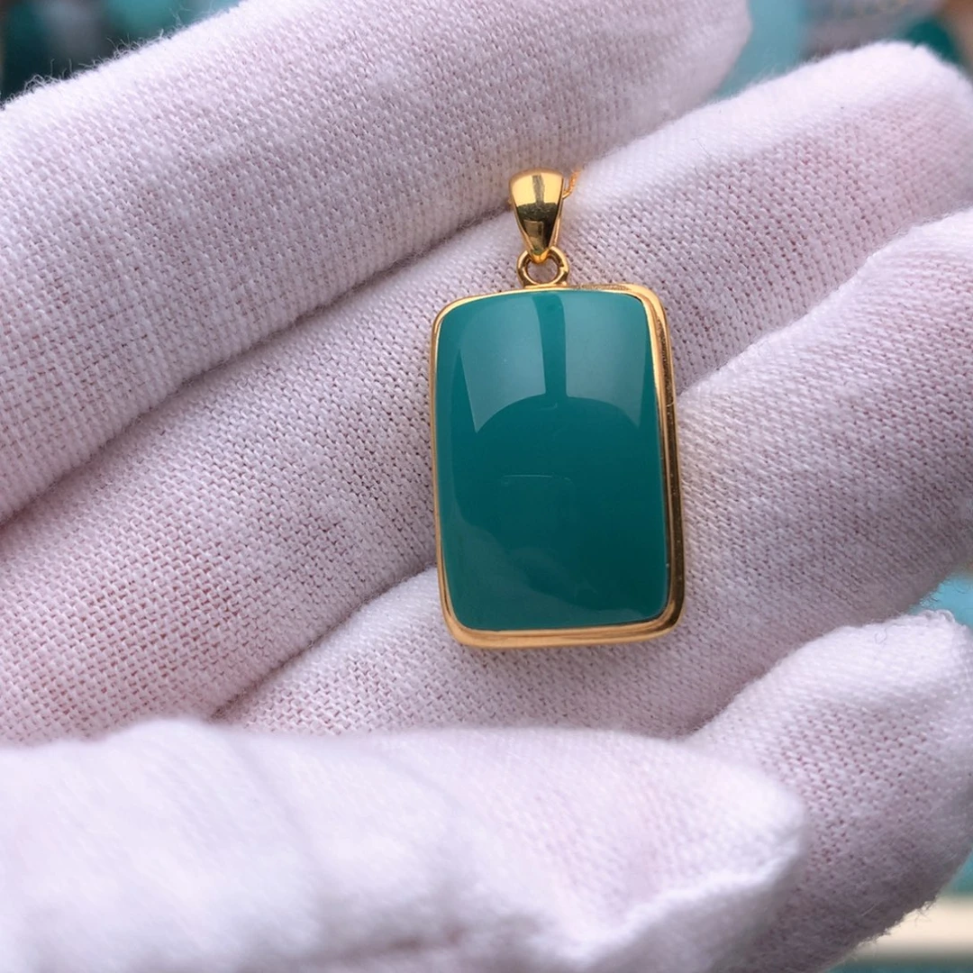 绿松石18K金镶嵌珠宝奇石