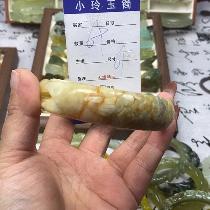 蛇纹石玉未镶嵌戒指
