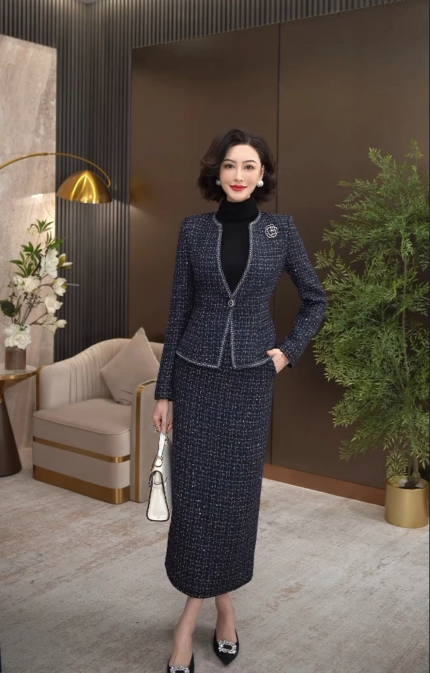 2025新款高奢藏蓝色编织粗花呢亮丝手工串片气质两件套套装WF4062