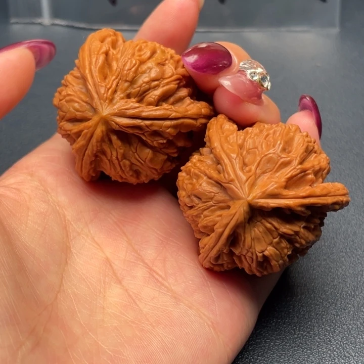 豆***块文玩核桃吊坠白狮子