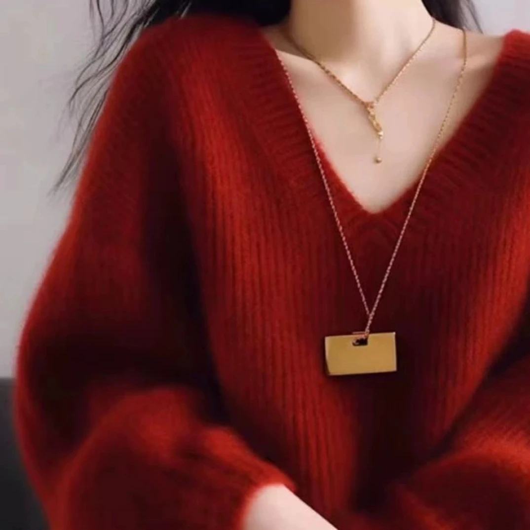 701-750红色V领针织衫