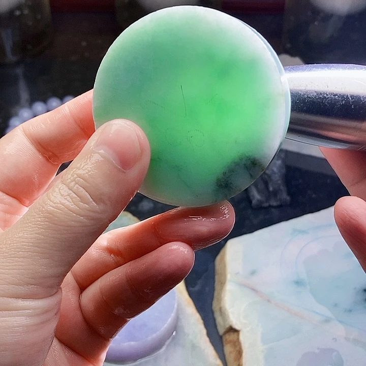 翡翠未镶嵌颈饰毛料54