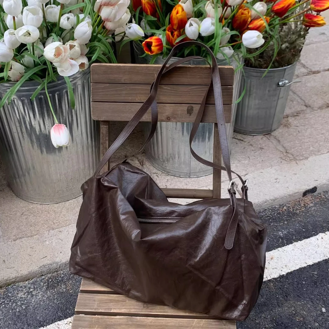 韩系包包单肩斜跨款软皮大容量托特包高级质感通勤单肩水桶包潮