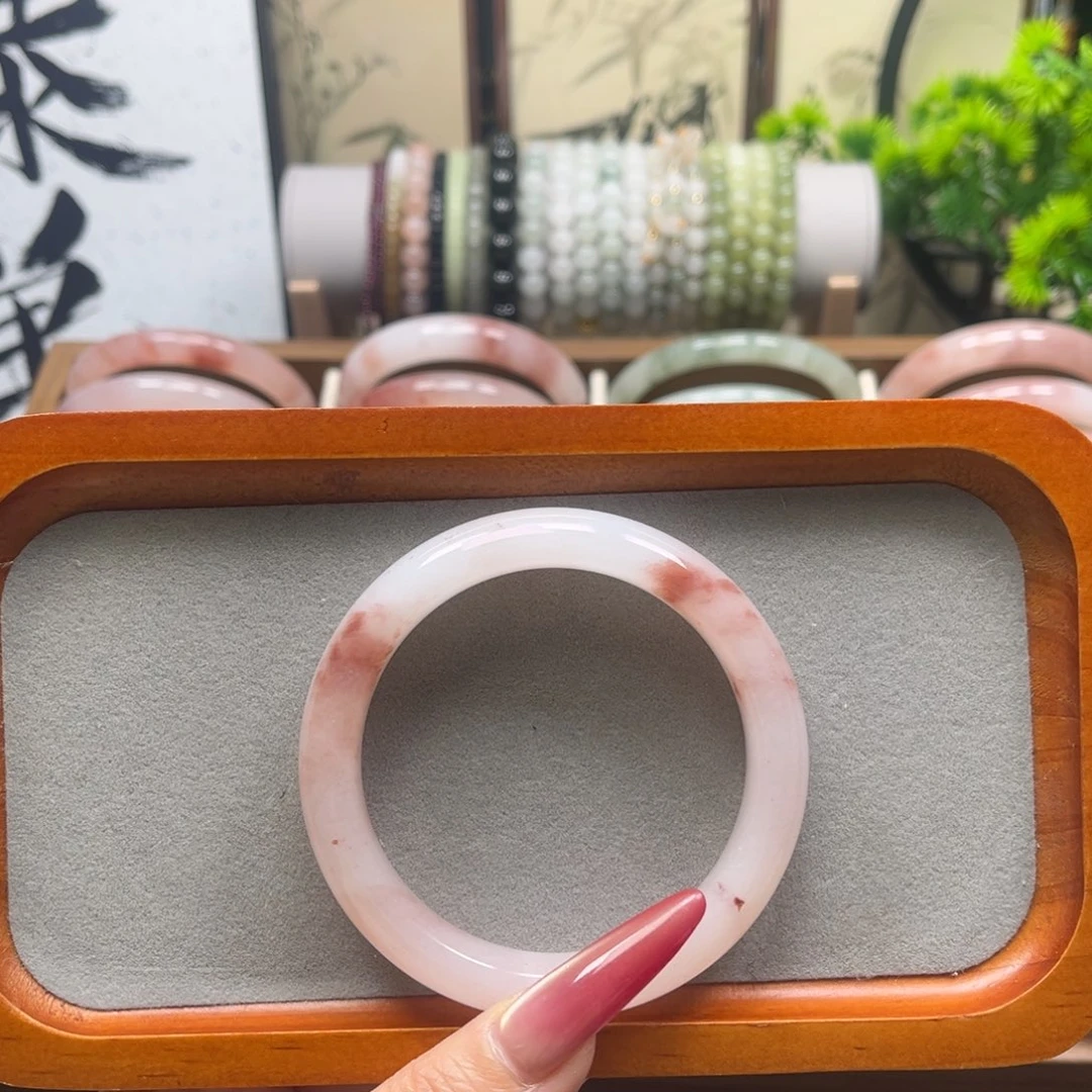 石英质玉未镶嵌手镯