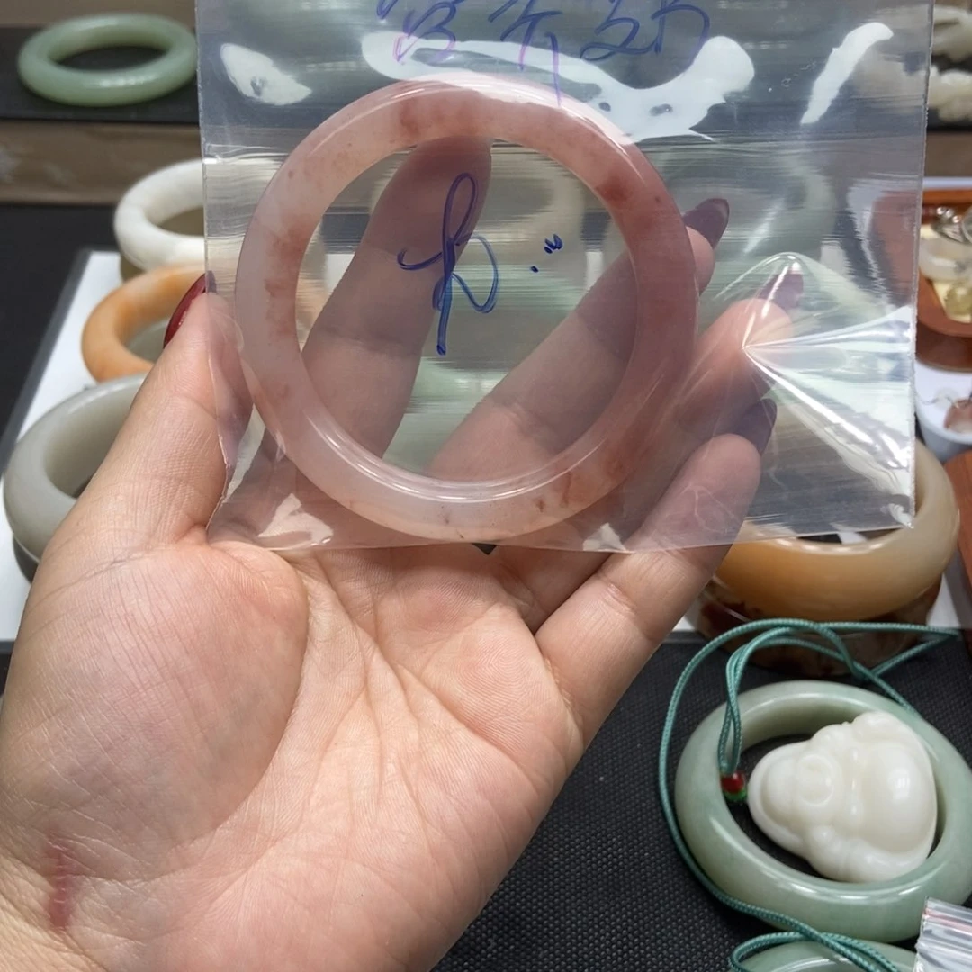 石英质玉手镯未镶嵌营**片