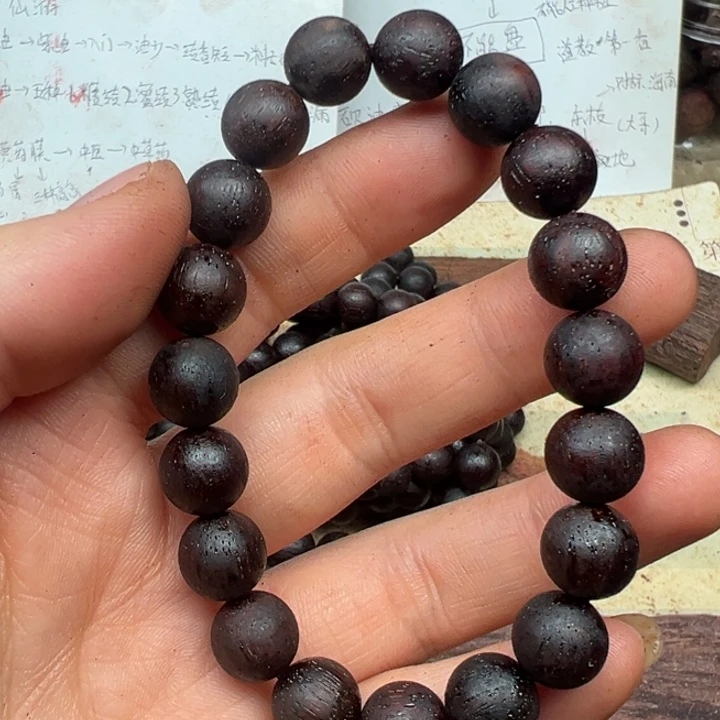 藤类降真香10圆珠红黑油结晶