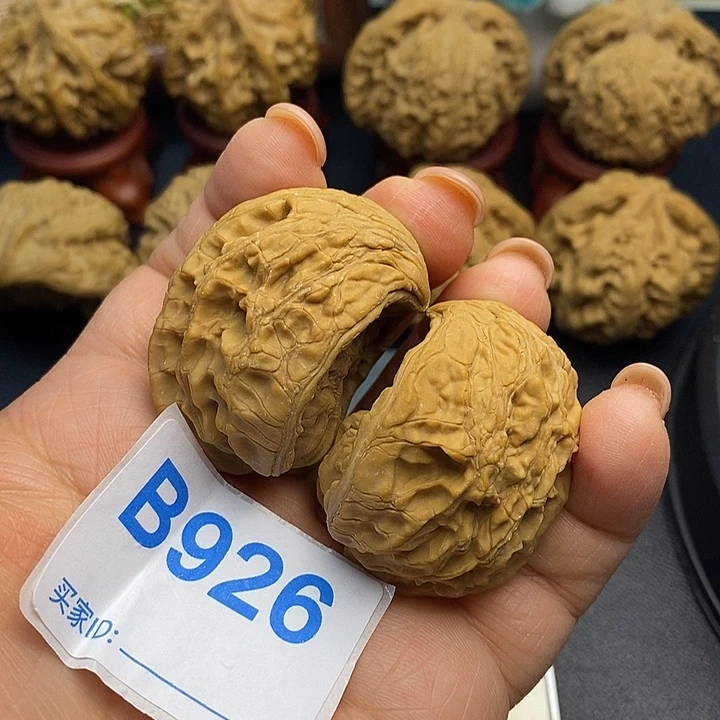 快***^把件文玩核桃大沽石半壁3.6