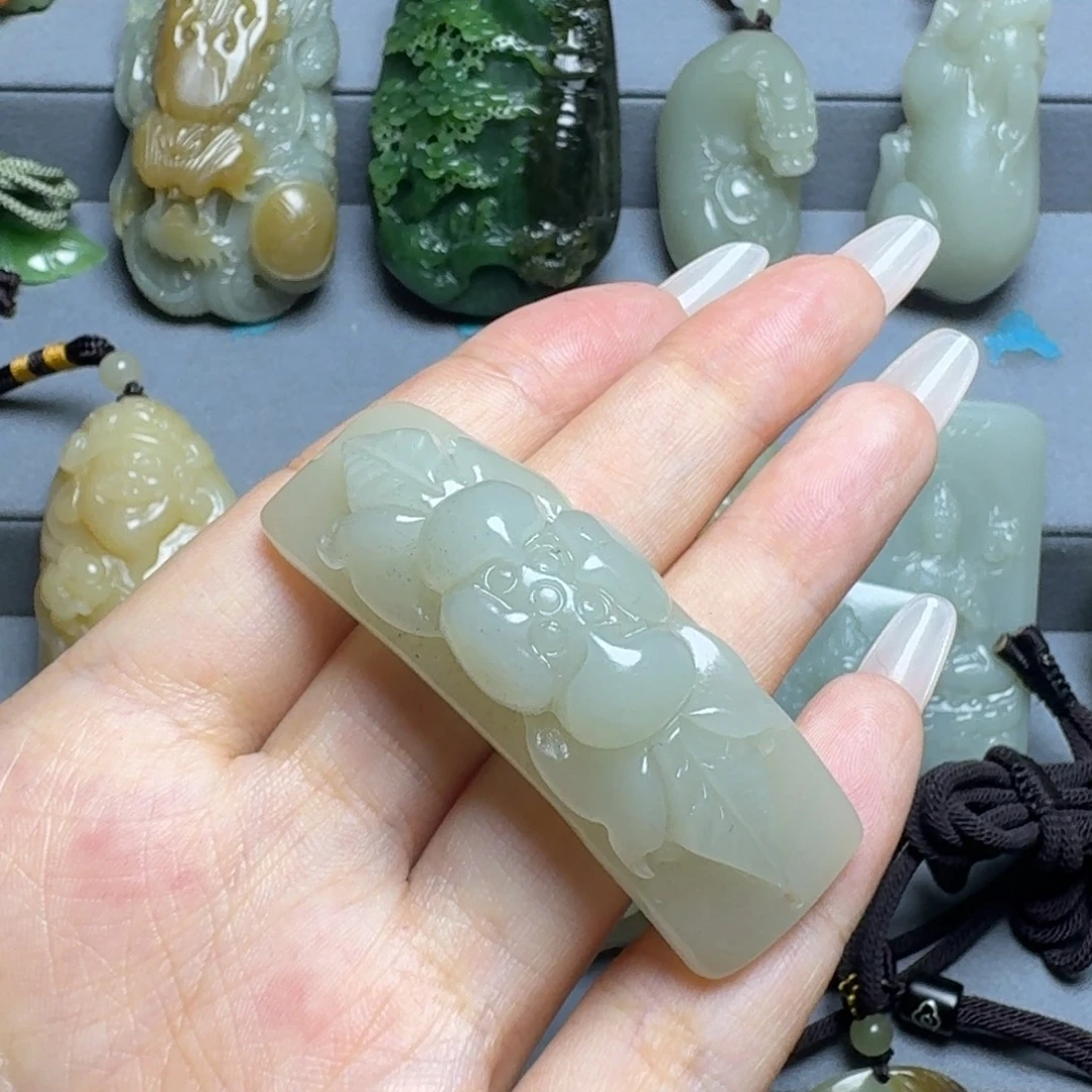 和田玉未镶嵌颈饰