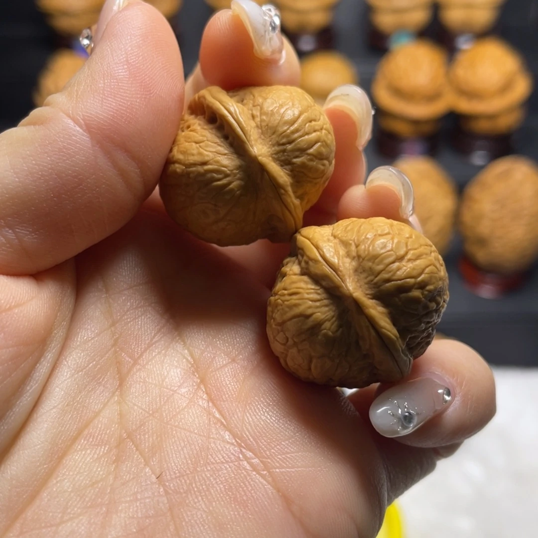 佳***身文玩核桃把件Y3蛇皮球27尺