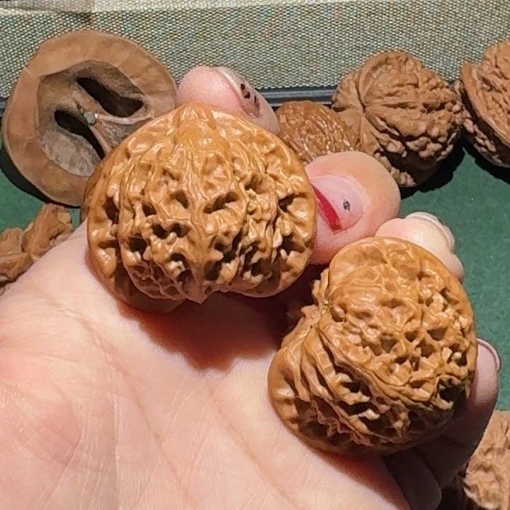 J***r文玩核桃吊坠宫灯