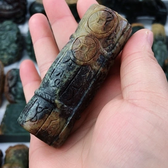 岫岩河磨玉（透闪石质玉）未镶嵌把件