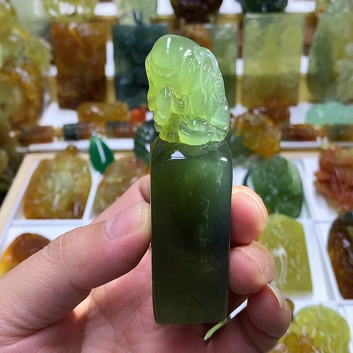 蛇纹石玉未镶嵌珠宝半成品