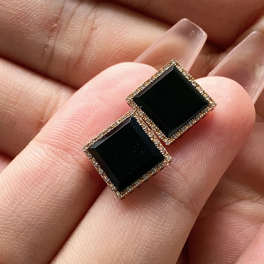 翡翠18K金镶嵌耳钉墨翠