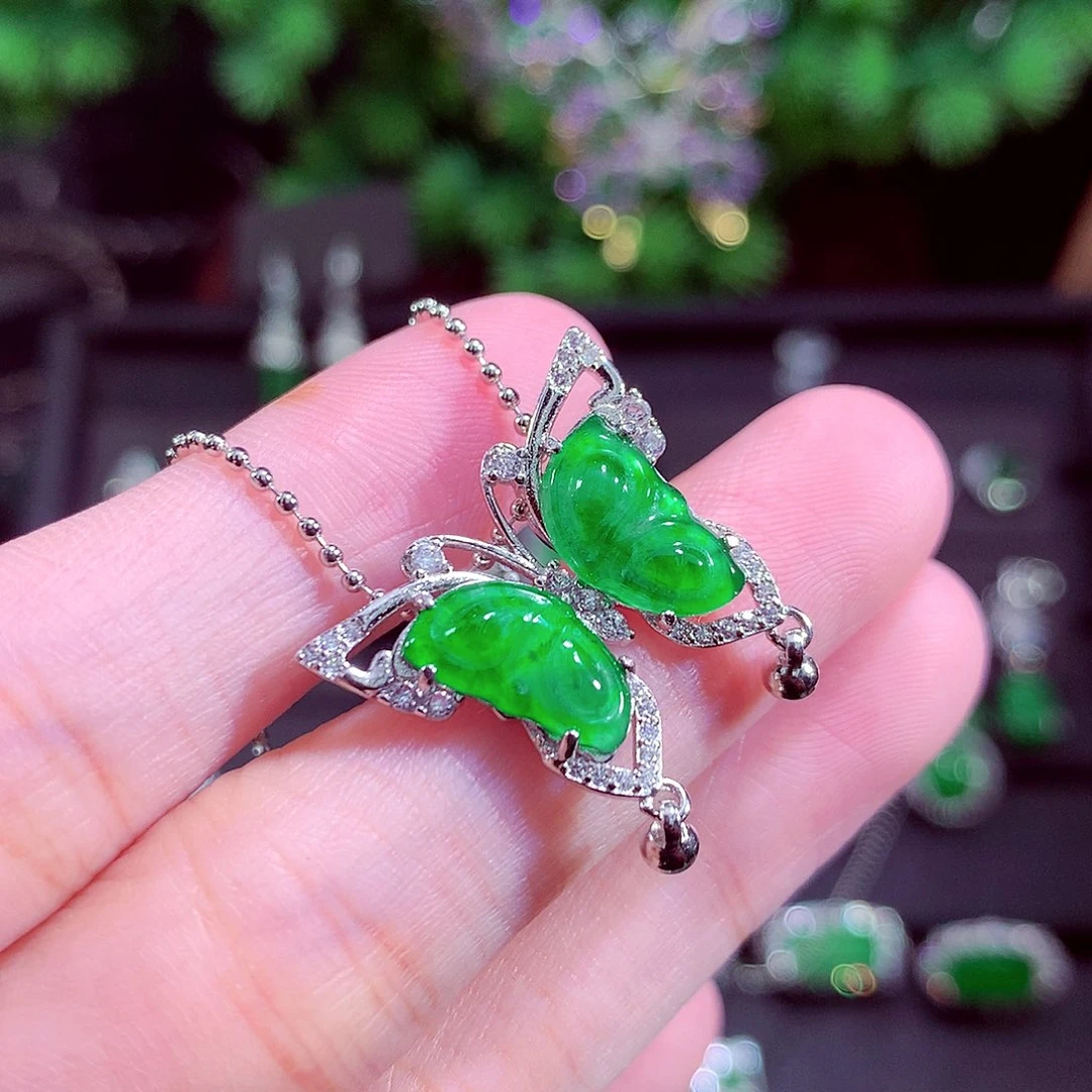 颈饰未镶嵌翡翠天然