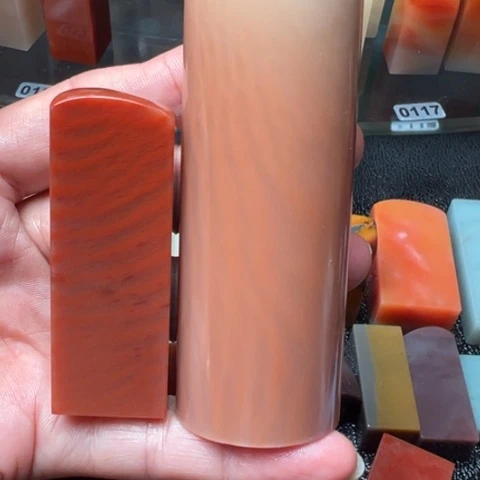 足***迹老挝石在我们的世界