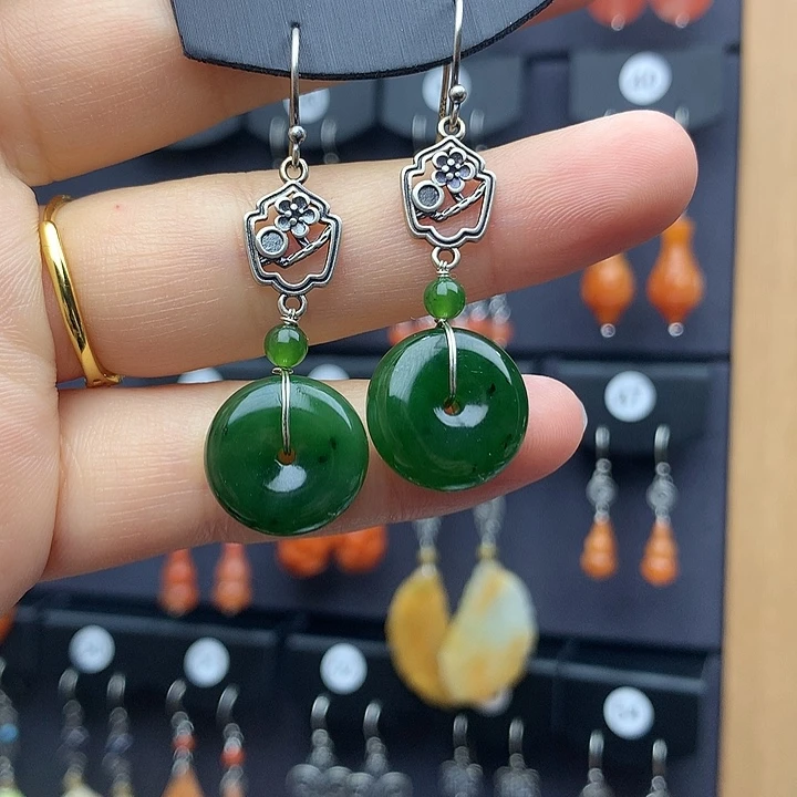 和田玉耳饰银S925镶嵌小**果