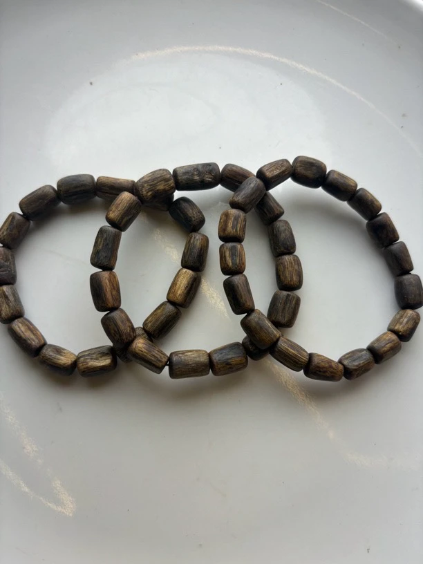 D3棋楠沉香桶珠单圈8克多样性发1