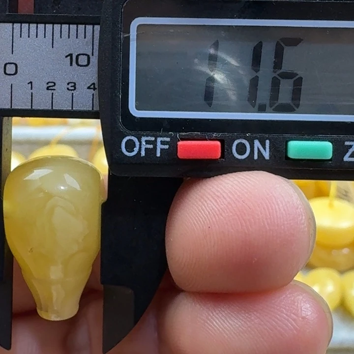 未镶嵌琥珀裸石33杂