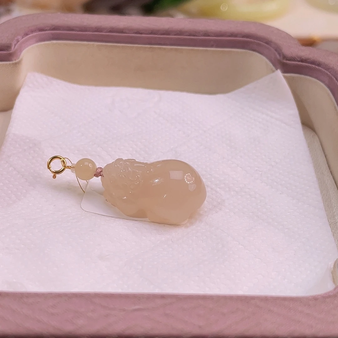 吊坠(不含链)18K金镶嵌和田玉藕粉红粉貔貅