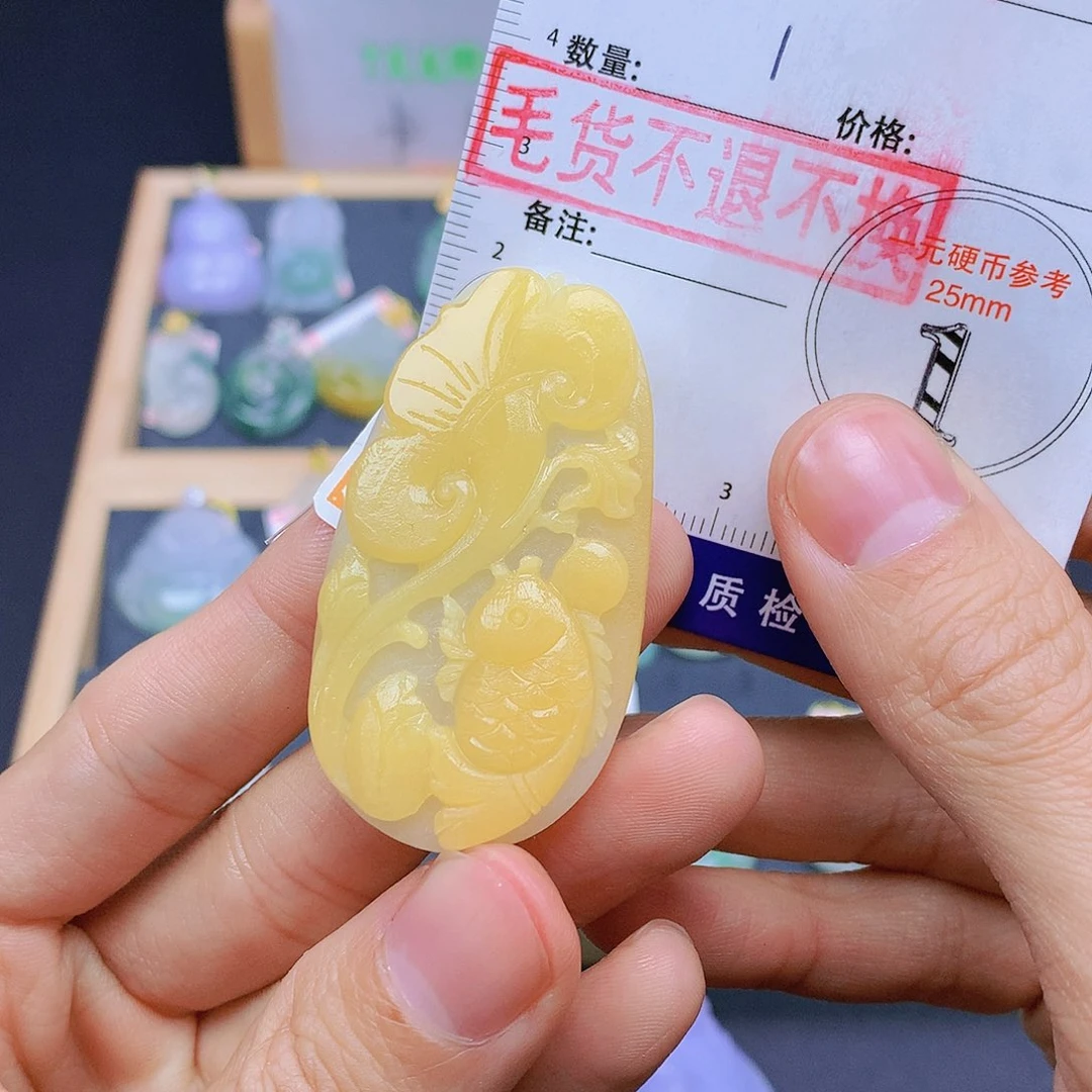翡翠未镶嵌颈饰翡翠