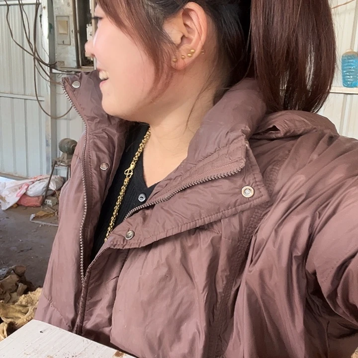 香榧木发信息吧你在干
