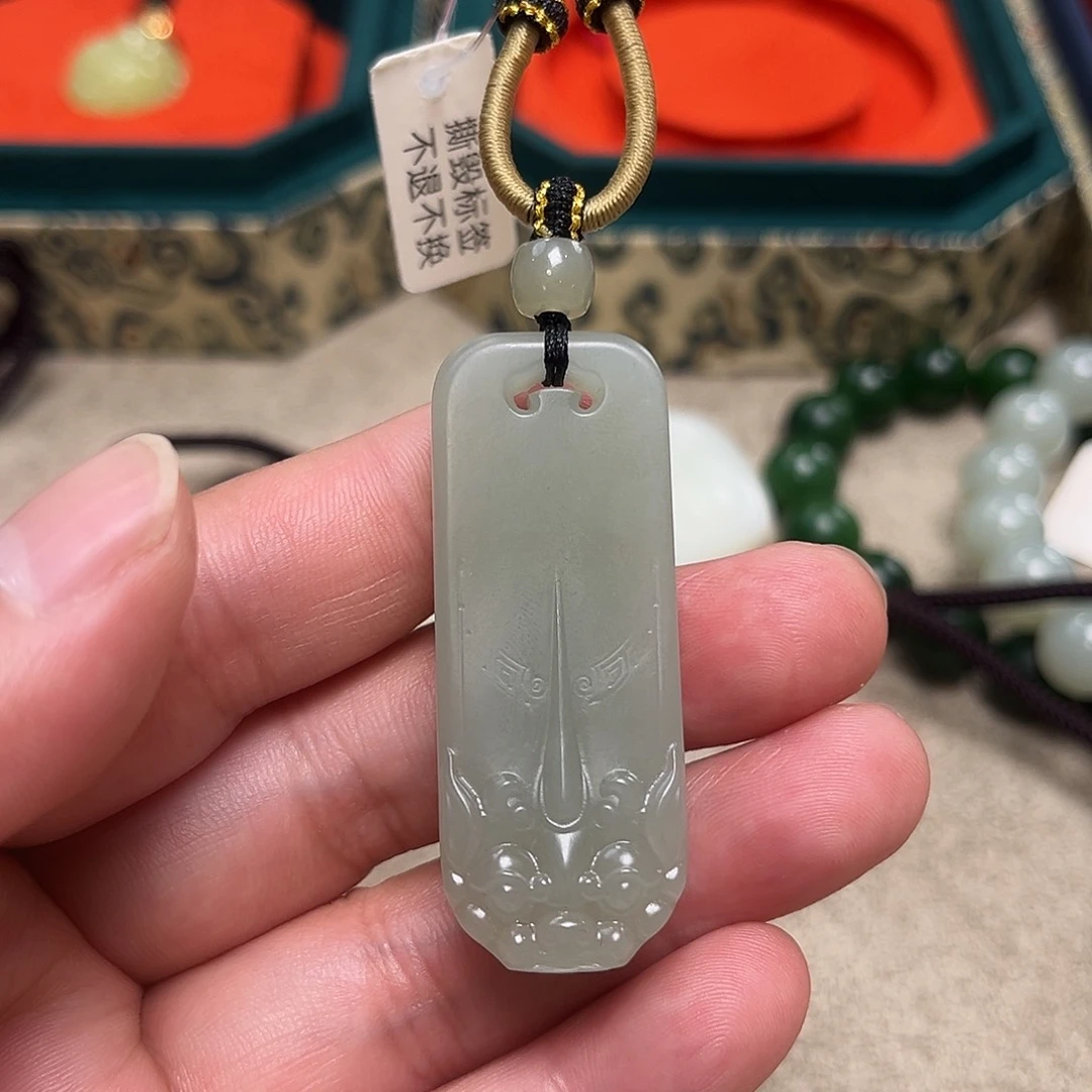 未镶嵌和田玉手链