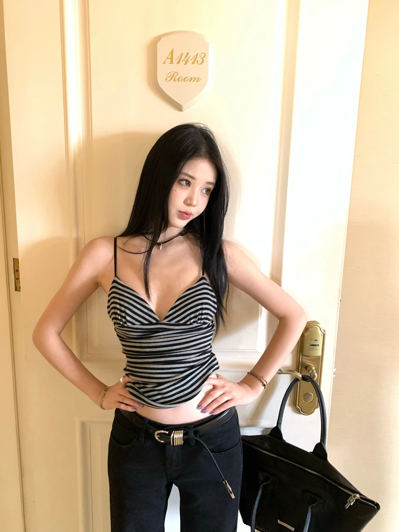 不冷BULENG三角杯吊带背心女 2025夏季新款 时尚修身上衣